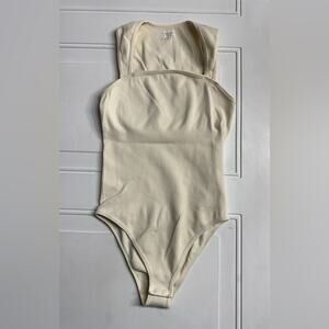 OQQ Cream Ribbed Square Neck Ribbed Bodysuit Women’s‎ Size Medium